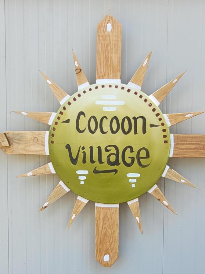 Cocoon Village - Glamping - Domaine Des Grottes De Han Rochefort Exterior photo