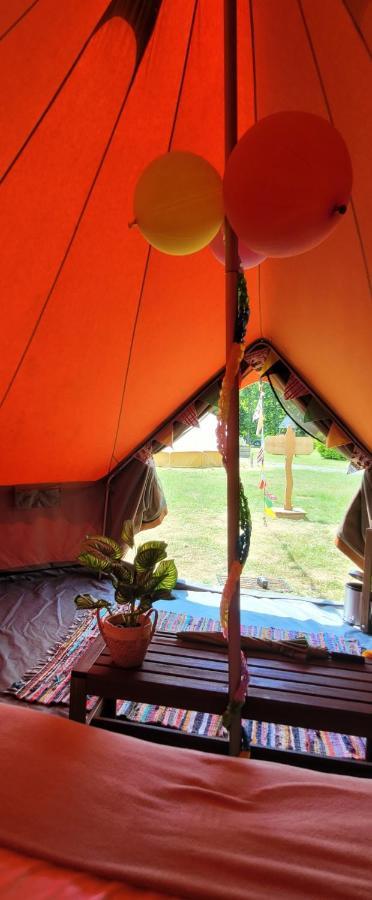 Cocoon Village - Glamping - Domaine Des Grottes De Han Rochefort Exterior photo